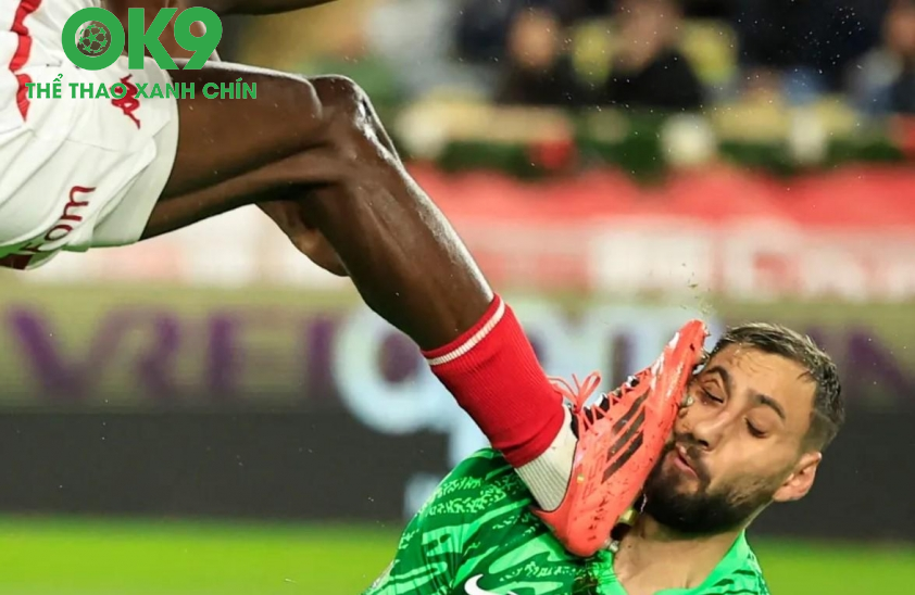 Thủ môn Gianluigi Donnarumma của Paris Saint-Germain dính chấn thương nặng. Ảnh: AFP Thủ môn Gianluigi Donnarumma của Paris Saint-Germain dính chấn thương nặng. Ảnh: AFP